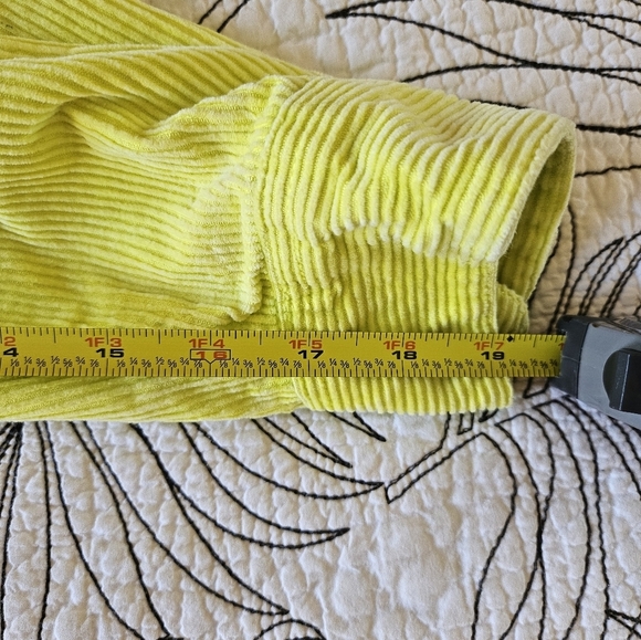 GUC Urban Outfitters UO Corduroy Big Work Shirt Button Up Neon Yellow Men Small - Picture 15 of 15